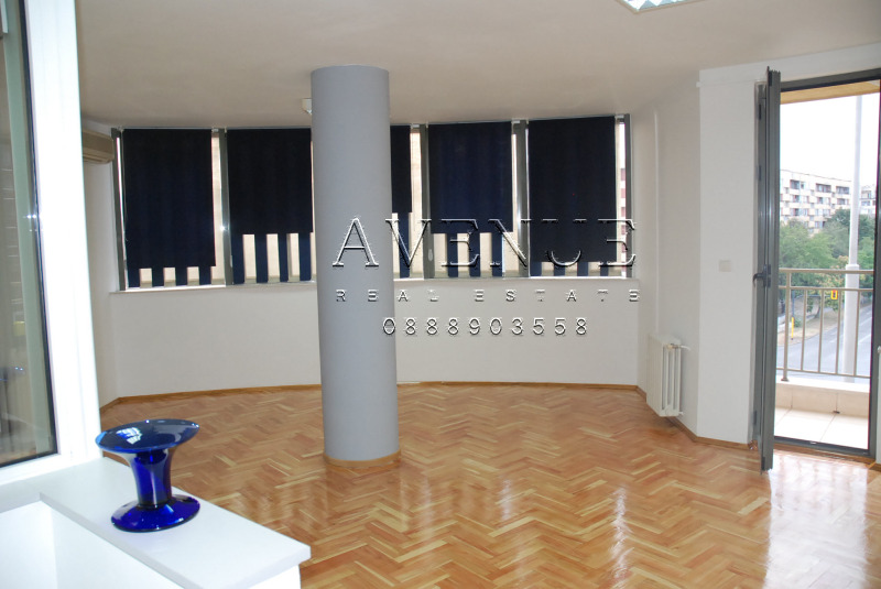 À venda  2 quartos Sofia , Strelbichtche , 190 m² | 27199962 - imagem [2]