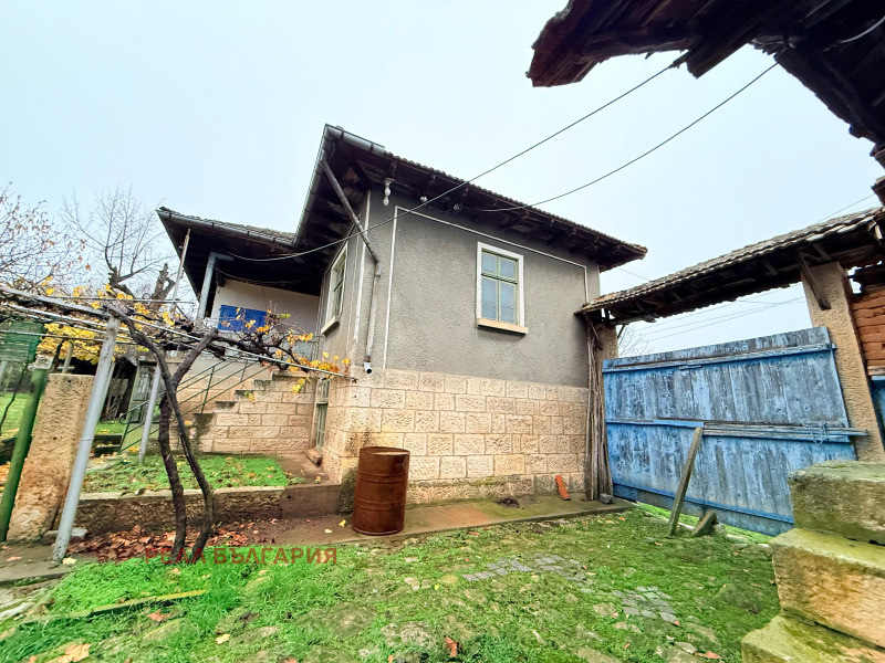 Продава КЪЩА, с. Екзарх Йосиф, област Русе, снимка 4 - Къщи - 52652815