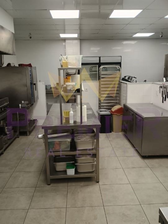 Продава  Заведение град Варна , Младост 1 , 265 кв.м | 72866457 - изображение [10]