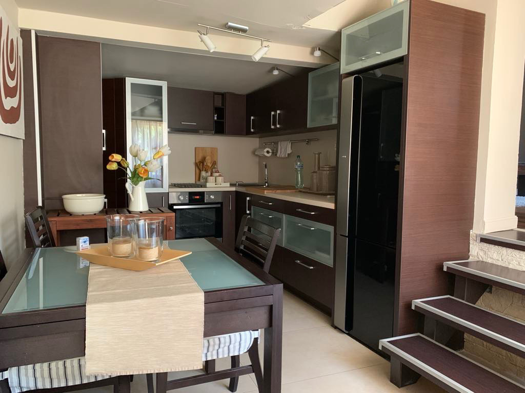 Продава КЪЩА, гр. Ябланица, област Ловеч, снимка 3 - Къщи - 54393987