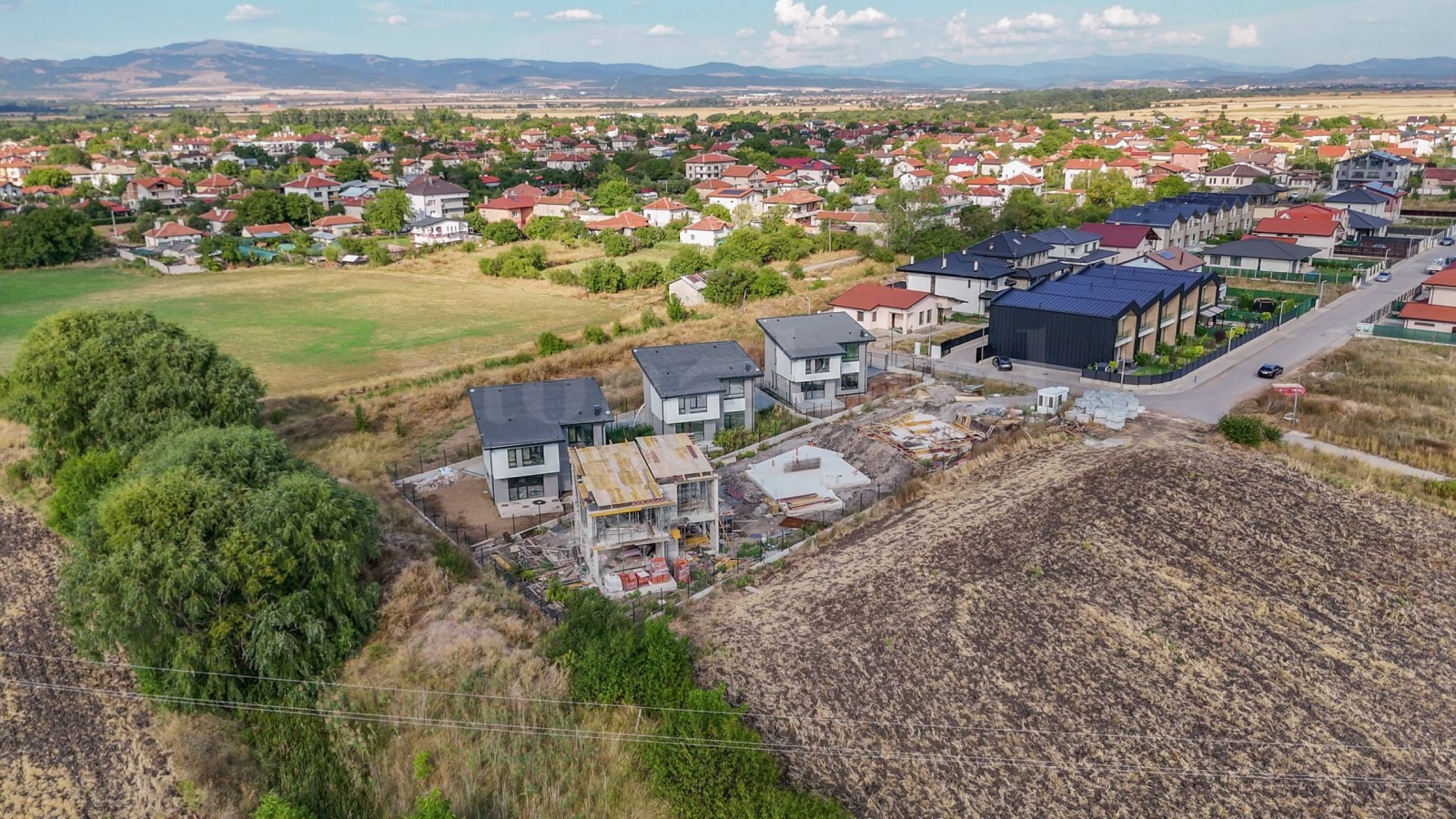 Продава КЪЩА, с. Равно поле, област София област, снимка 17 - Къщи - 56039227