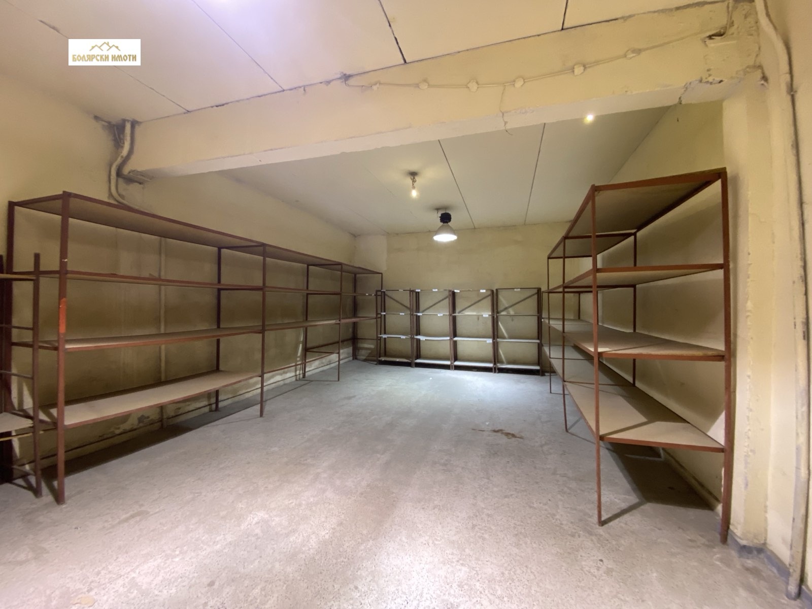 Продава СКЛАД, гр. Велико Търново, Център, снимка 2 - Складове - 54694330