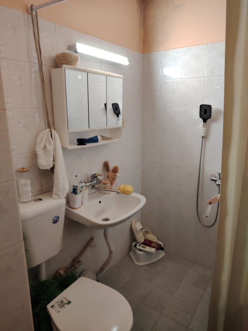 Продава 2-СТАЕН, гр. Плевен, 9-ти квартал, снимка 9 - Апартаменти - 52413633