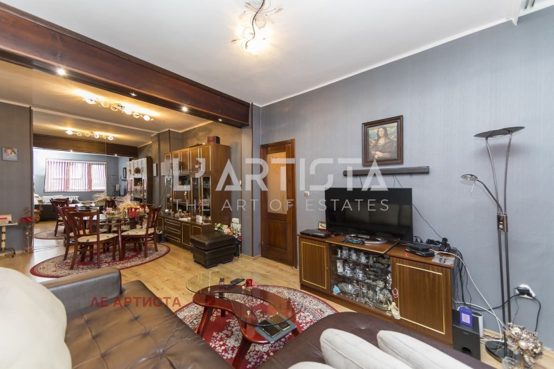 Продава  3-стаен град София , Център , 82 кв.м | 12054724 - изображение [2]