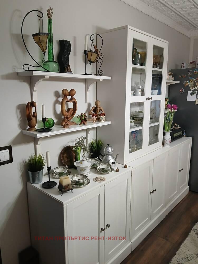 Продава МНОГОСТАЕН, гр. Бургас, област Бургас, снимка 3 - Апартаменти - 52847018