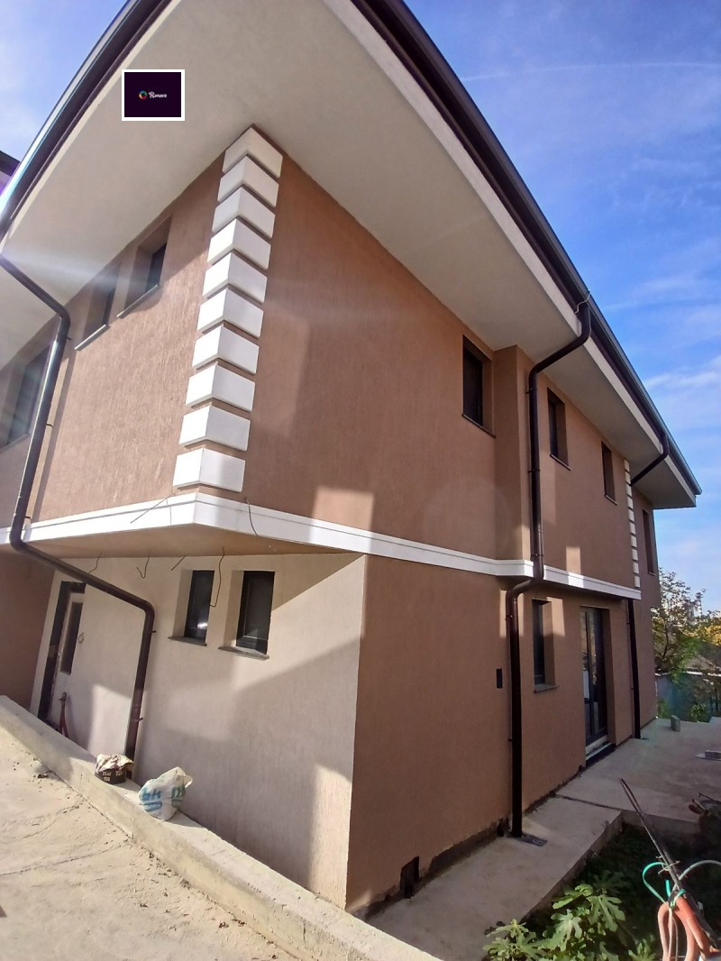 Продава КЪЩА, гр. Варна, Възраждане 2, снимка 2 - Къщи - 52377075