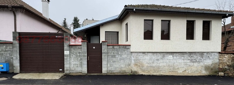 Продава КЪЩА, гр. Лясковец, област Велико Търново