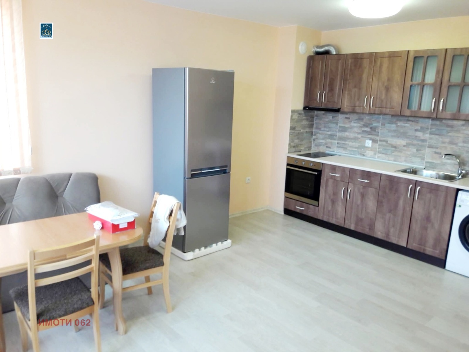 Продава 2-СТАЕН, гр. Велико Търново, Бузлуджа, снимка 2 - Апартаменти - 55101927