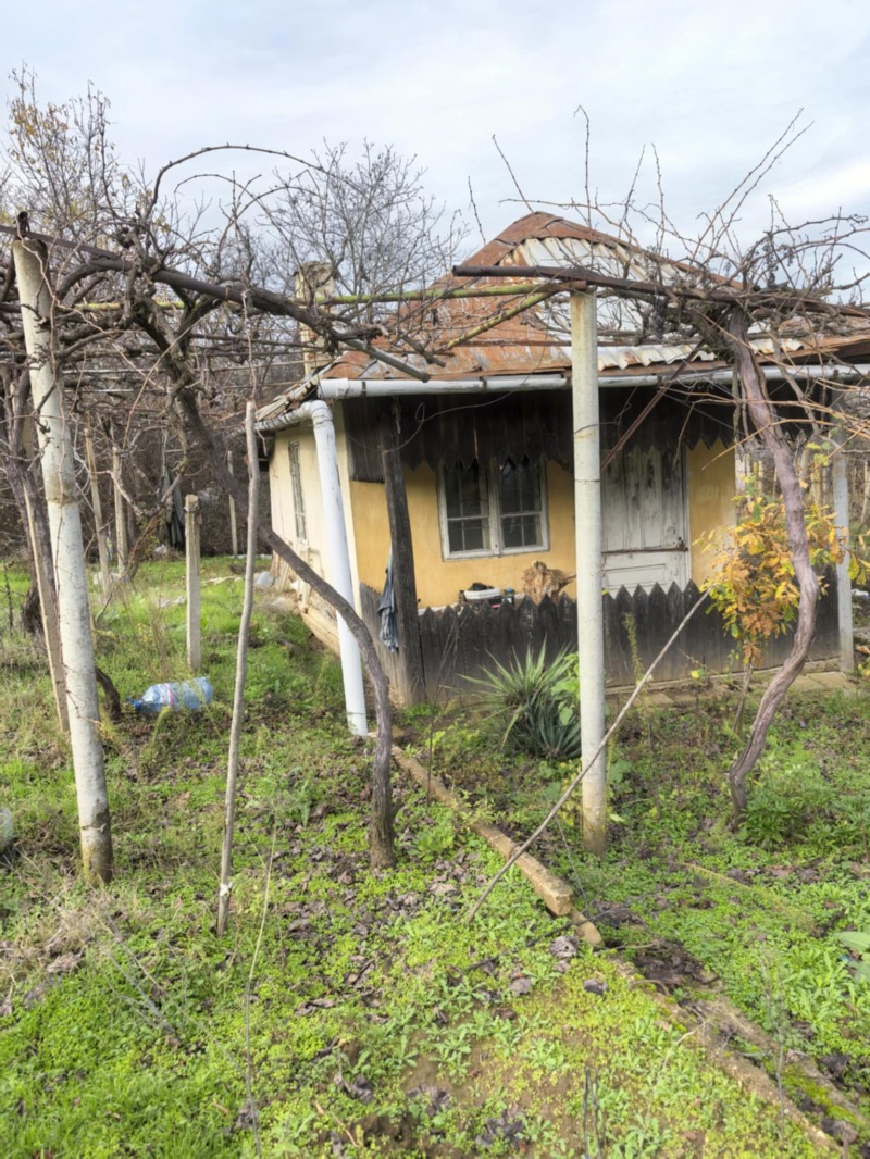 Продава ВИЛА, гр. Плевен, м-т Мъртва долина