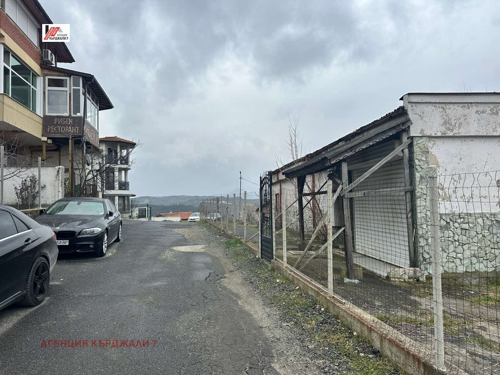 Продава МАГАЗИН, с. Сипей, област Кърджали, снимка 5 - Магазини - 54222709