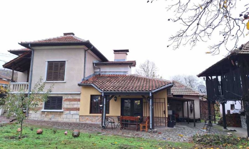 Продава КЪЩА в област Видин, с. Синаговци - 200 кв.м / 150 000 € » 293 374.50 лв., СУПРИММО ОФИСИ В СТРАНАТА