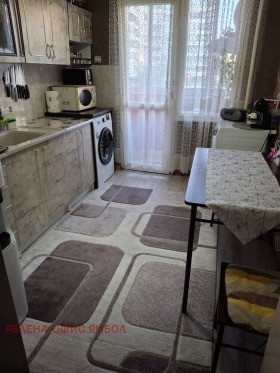 2 makuuhuonetta Georgi Benkovski, Jambol 4