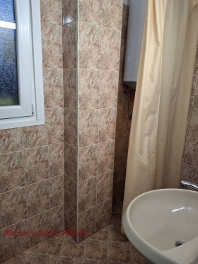 2 makuuhuonetta Georgi Benkovski, Jambol 5