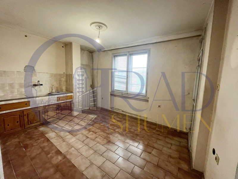 Продава  3-стаен град Шумен , Болницата , 97 кв.м | 41033390