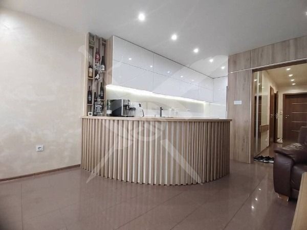 Продава 3-СТАЕН, гр. Бургас, Център, снимка 3 - Апартаменти - 53629998