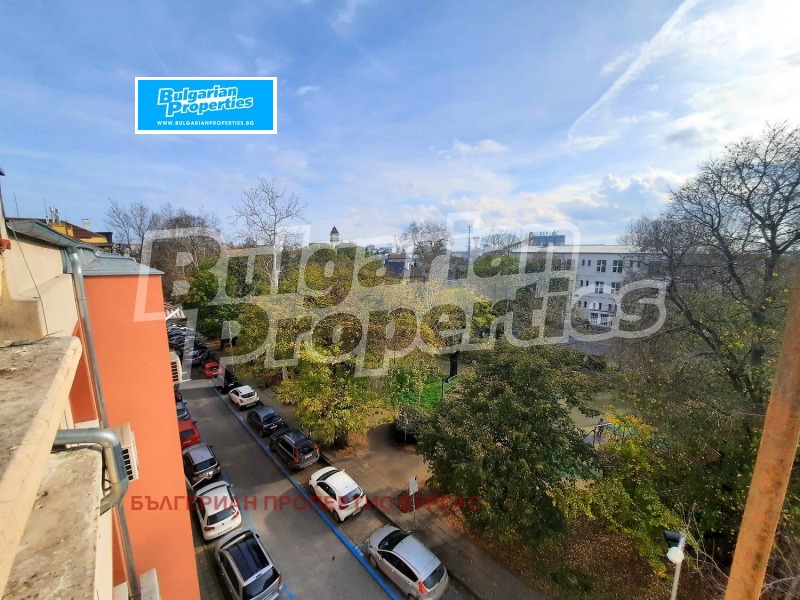 Продава 4-СТАЕН, гр. Бургас, Център, снимка 2 - Апартаменти - 52722291