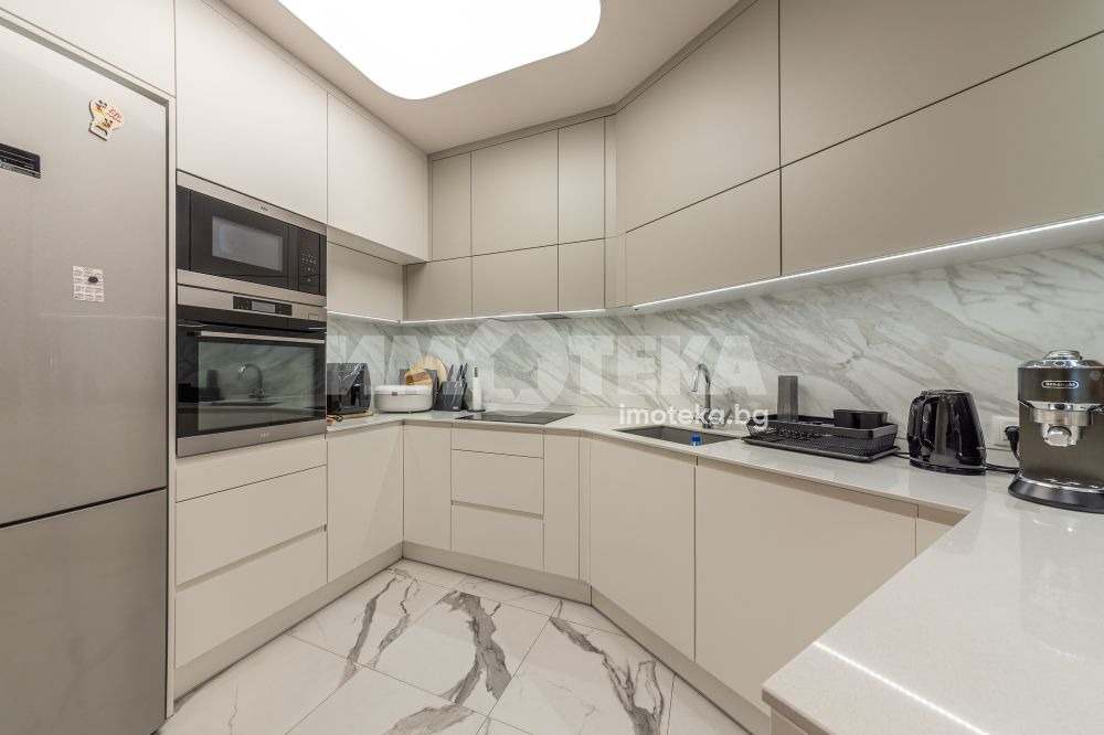 Продава 3-СТАЕН, гр. Варна, Бриз, снимка 2 - Апартаменти - 54591350