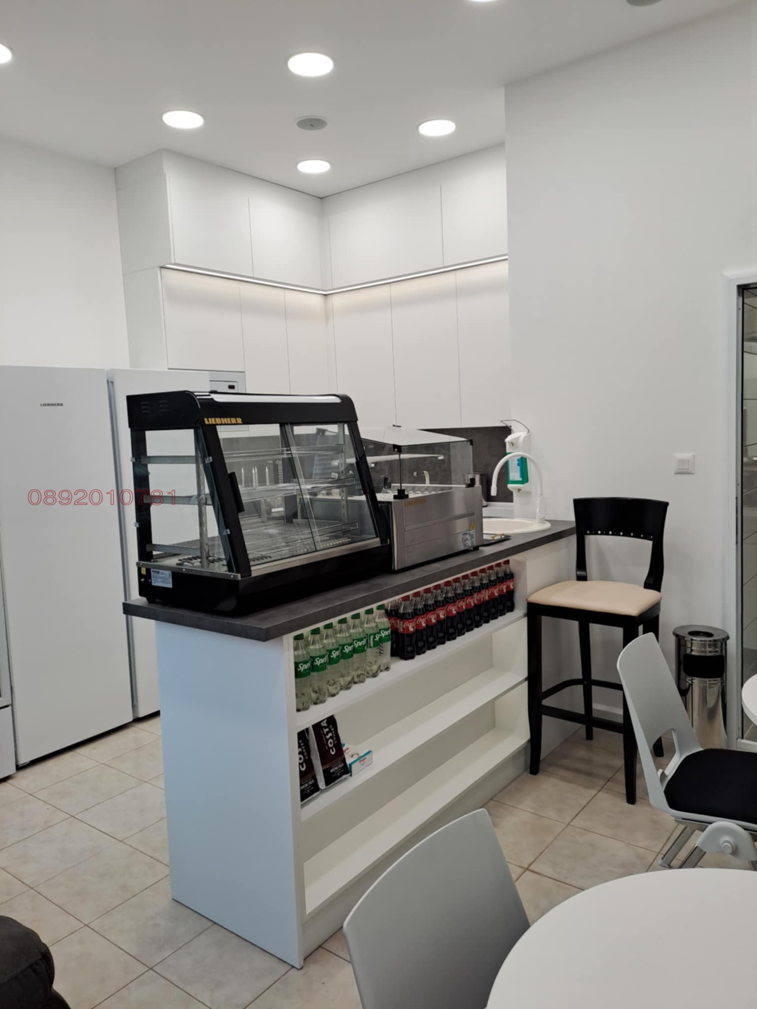 Продава МАГАЗИН, гр. Варна, Лятно кино Тракия, снимка 5 - Магазини - 53673754