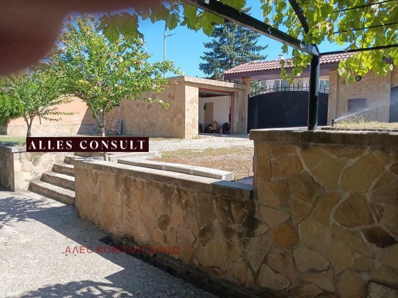 Продава КЪЩА, гр. София, в.з.Киноцентъра 3 част, снимка 3 - Къщи - 54833037