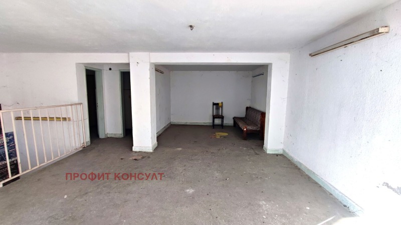 Eladó  Üzlet Veliko Tarnovo , Centar , 220 négyzetméter | 80210347