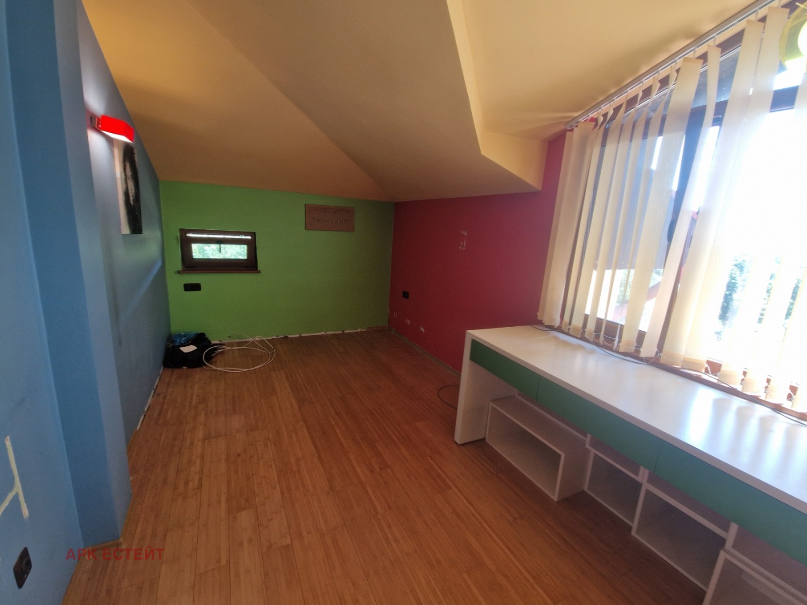 Продава КЪЩА, с. Големо Бучино, област Перник, снимка 2 - Къщи - 54716630