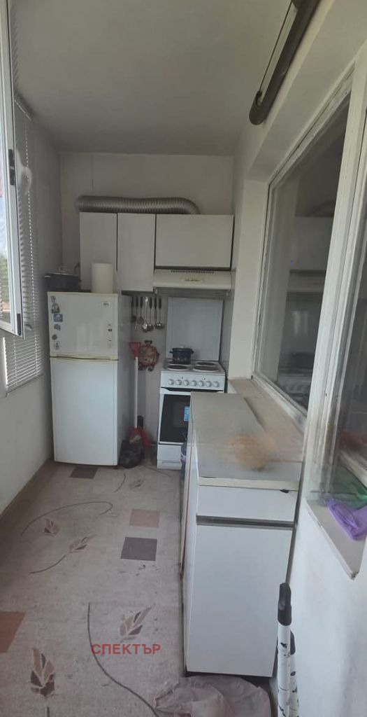 Продава  2-стаен град Перник , Рено , 66 кв.м | 52032288 - изображение [3]