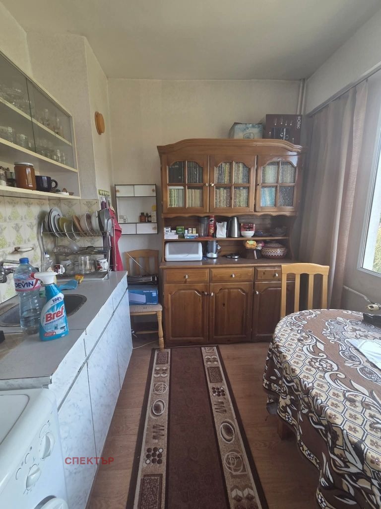 Продава  2-стаен град Перник , Рено , 66 кв.м | 52032288