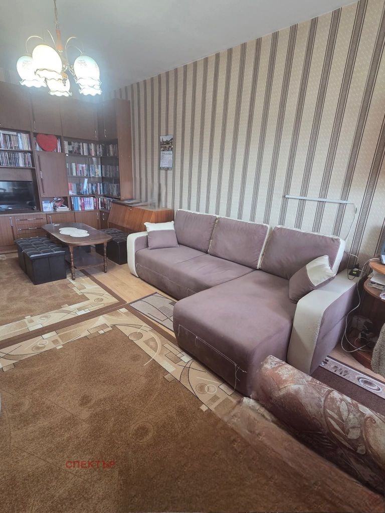 Продава  2-стаен град Перник , Рено , 66 кв.м | 52032288 - изображение [4]