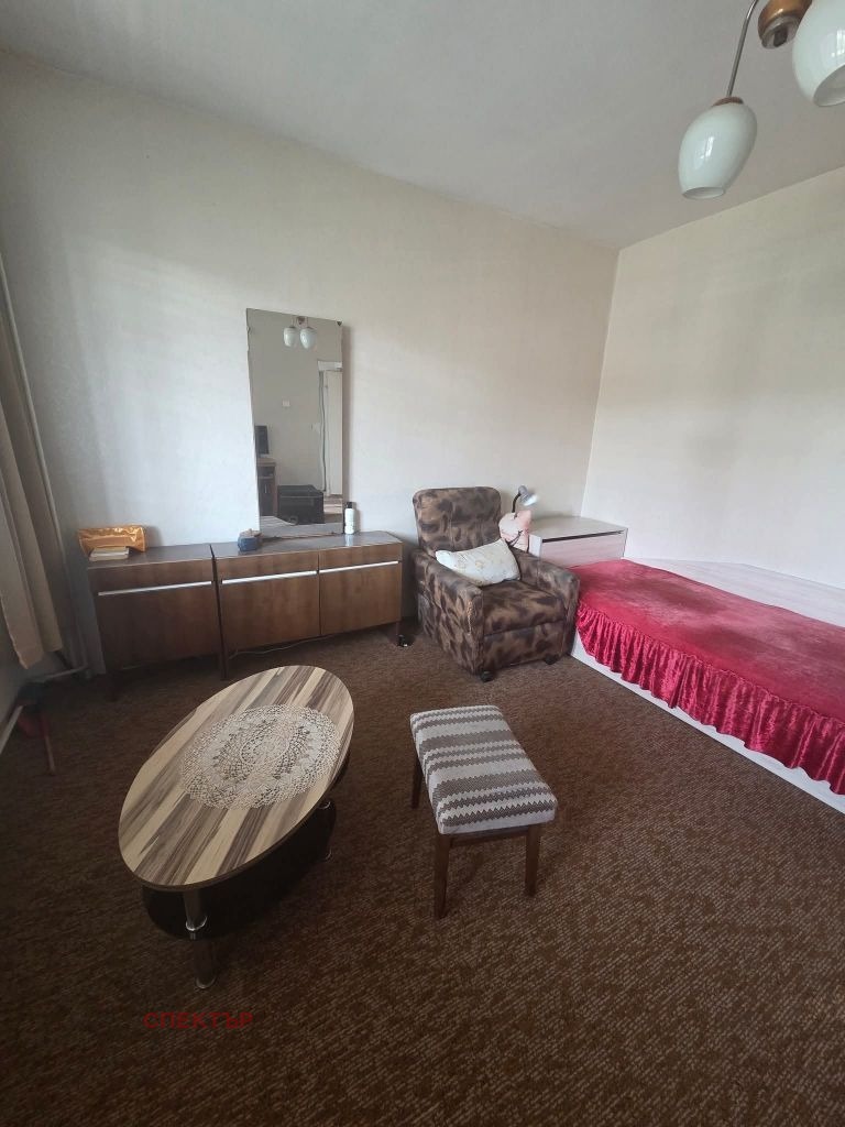 Продава  2-стаен град Перник , Рено , 66 кв.м | 52032288 - изображение [6]
