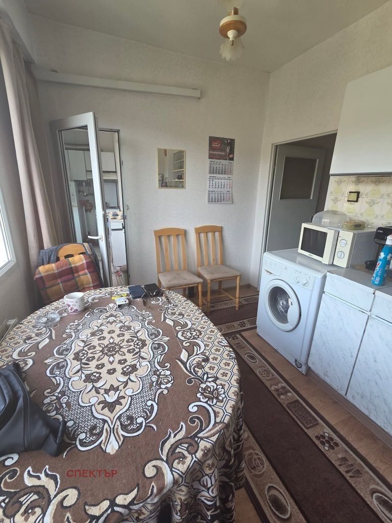 Продава  2-стаен град Перник , Рено , 66 кв.м | 52032288 - изображение [2]