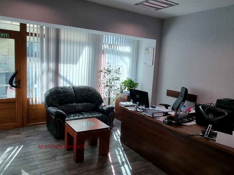 Продава  Офис град Варна , Бизнес хотел , 120 кв.м | 10186722