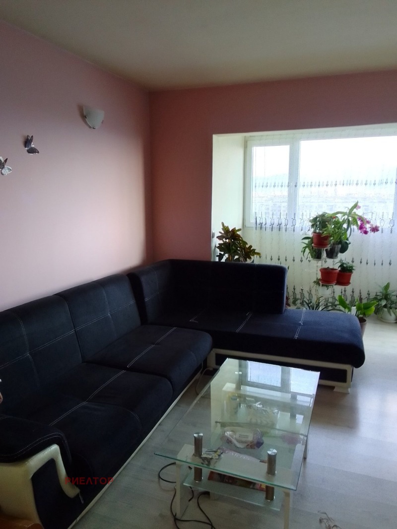 Продава  2-стаен град Пловдив , Изгрев , 60 кв.м | 77682867 - изображение [2]
