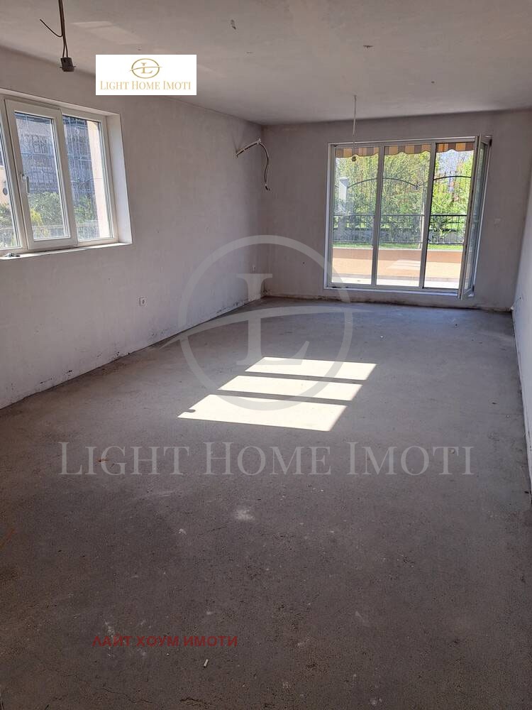 In vendita  1 camera da letto Plovdiv , Ostromila , 67 mq | 54076059