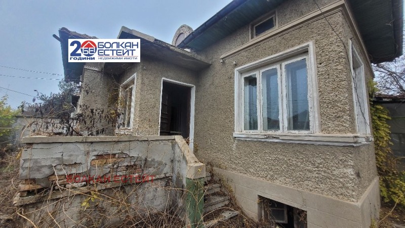 Продава КЪЩА, гр. Полски Тръмбеш, област Велико Търново, снимка 4 - Къщи - 52668397