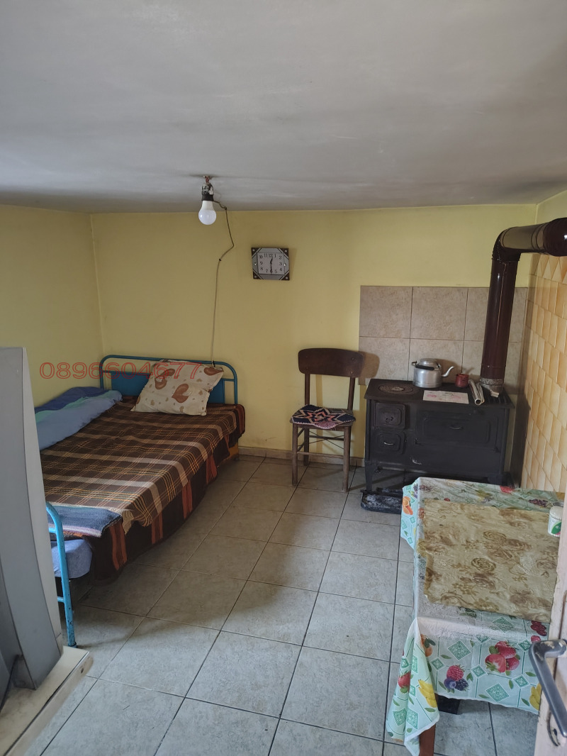 Продава КЪЩА, гр. Цар Калоян, област Разград, снимка 11 - Къщи - 52781641