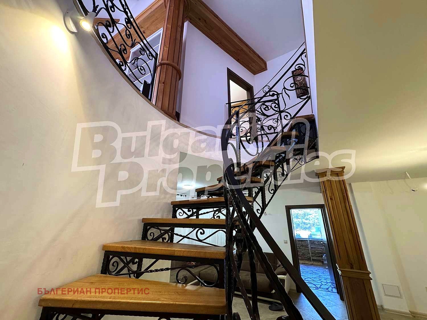 Продава КЪЩА, гр. Банско, област Благоевград, снимка 2 - Къщи - 50275176