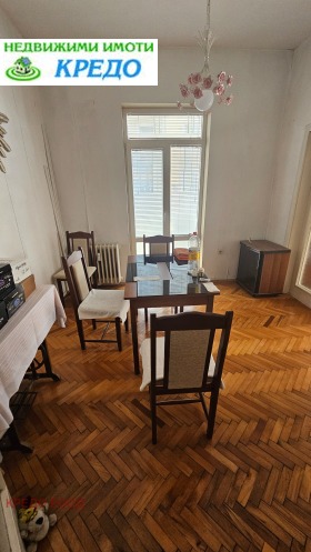 2 Schlafzimmer Iztok, Pernik 1