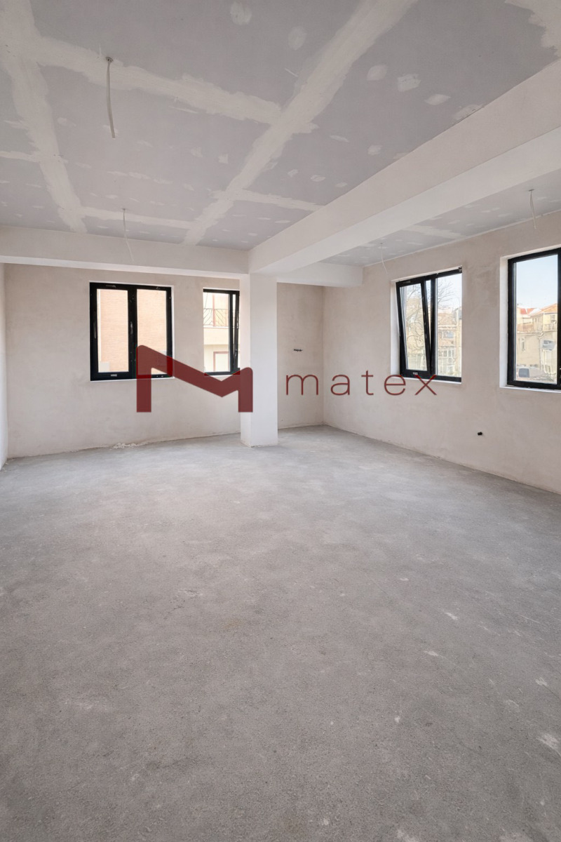 Продава 3-СТАЕН, гр. Варна, Гръцка махала