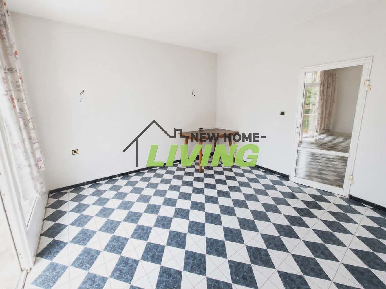 Продава МНОГОСТАЕН, гр. Пловдив, Кючук Париж, снимка 3 - Апартаменти - 54943679