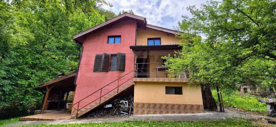 Продава КЪЩА, с. Рибарица, област Ловеч