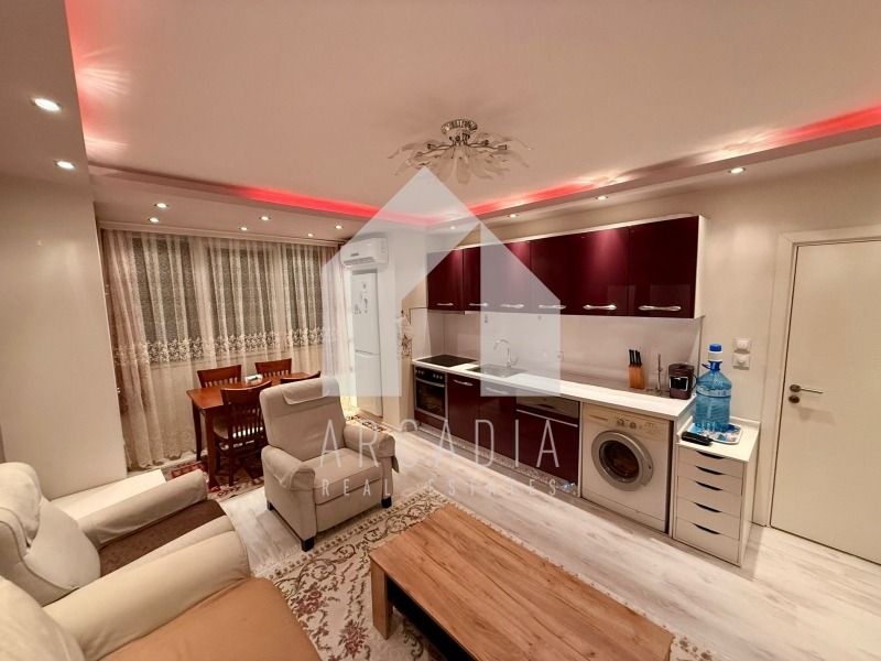 Продава 3-СТАЕН, гр. Пловдив, Център, снимка 2 - Апартаменти - 54191079