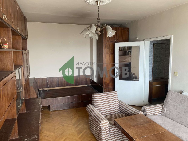 Продава  2-стаен град Шумен , Тракия , 63 кв.м | 37150683 - изображение [2]