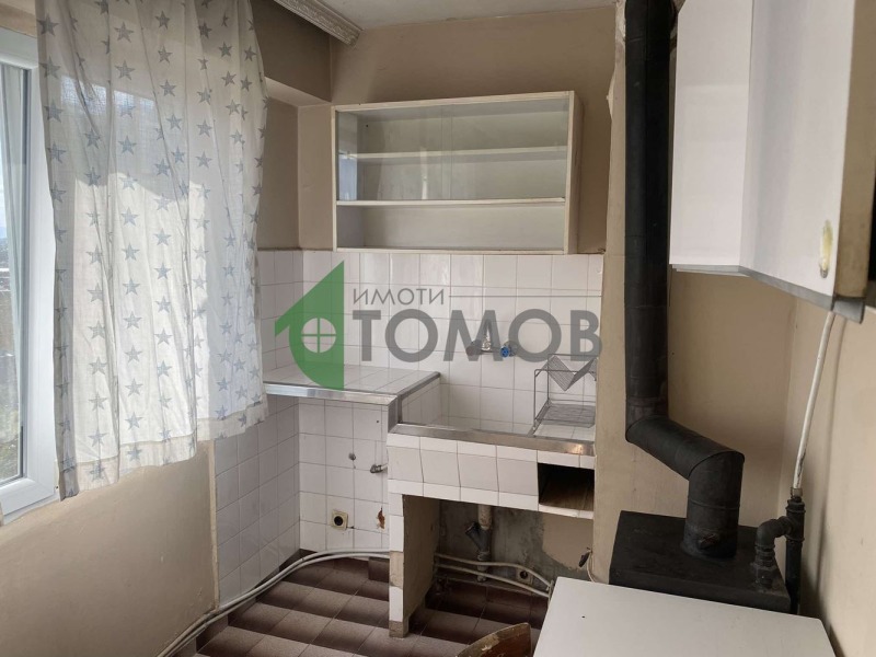 Продава 2-СТАЕН, гр. Шумен, Тракия, снимка 4 - Aпартаменти - 47606797