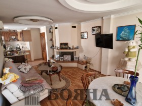 3+ chambres Chirok tsentar, Rouse 1