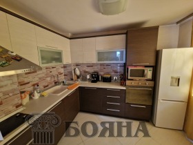 3+ chambres Chirok tsentar, Rouse 7