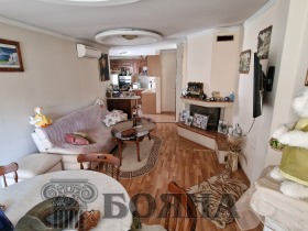 3+ chambres Chirok tsentar, Rouse 3