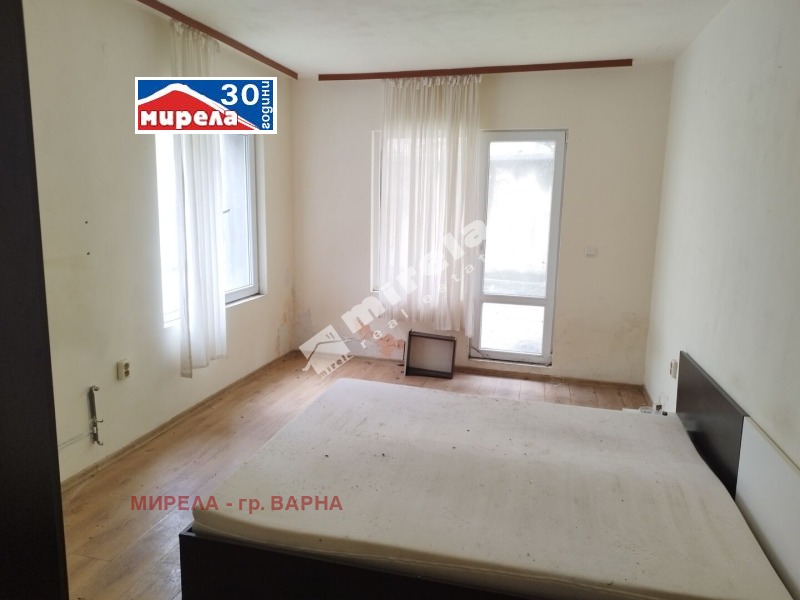 Продава МНОГОСТАЕН, гр. Варна, Център, снимка 5 - Aпартаменти - 48123410