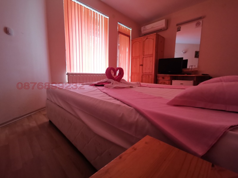 Продава ХОТЕЛ, гр. Вършец, област Монтана, снимка 12 - Хотели - 52784070