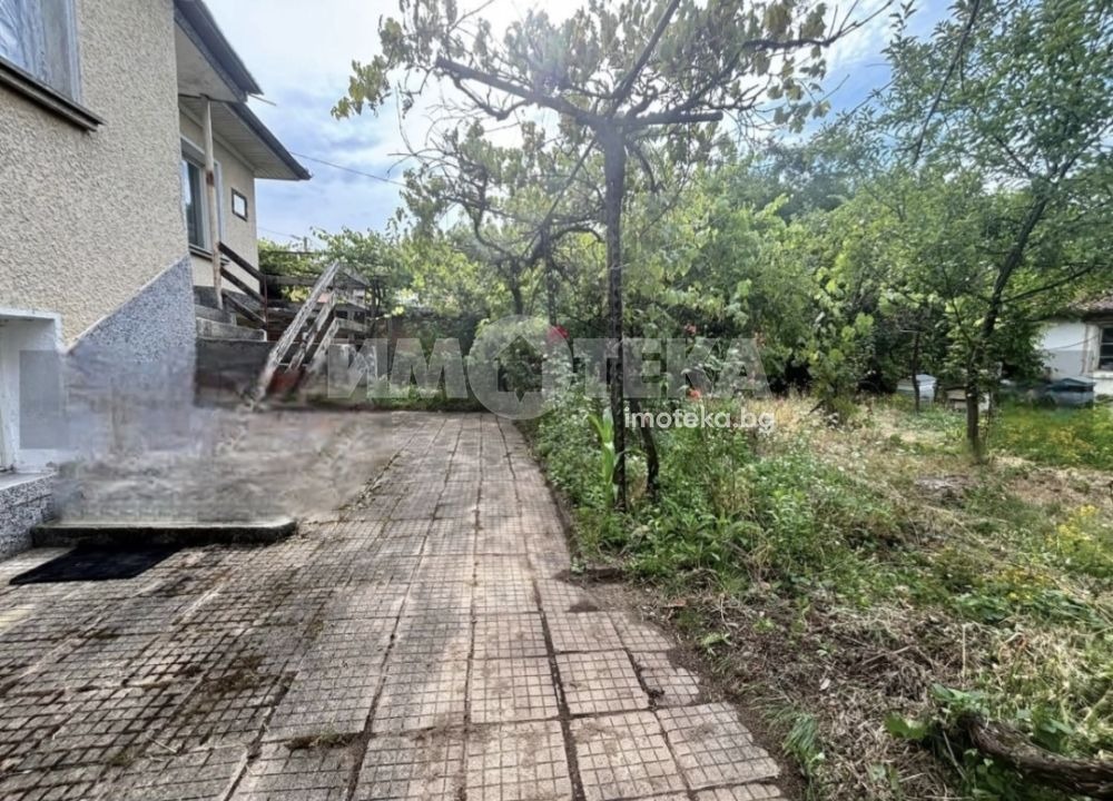 Продава КЪЩА, гр. Калофер, област Пловдив