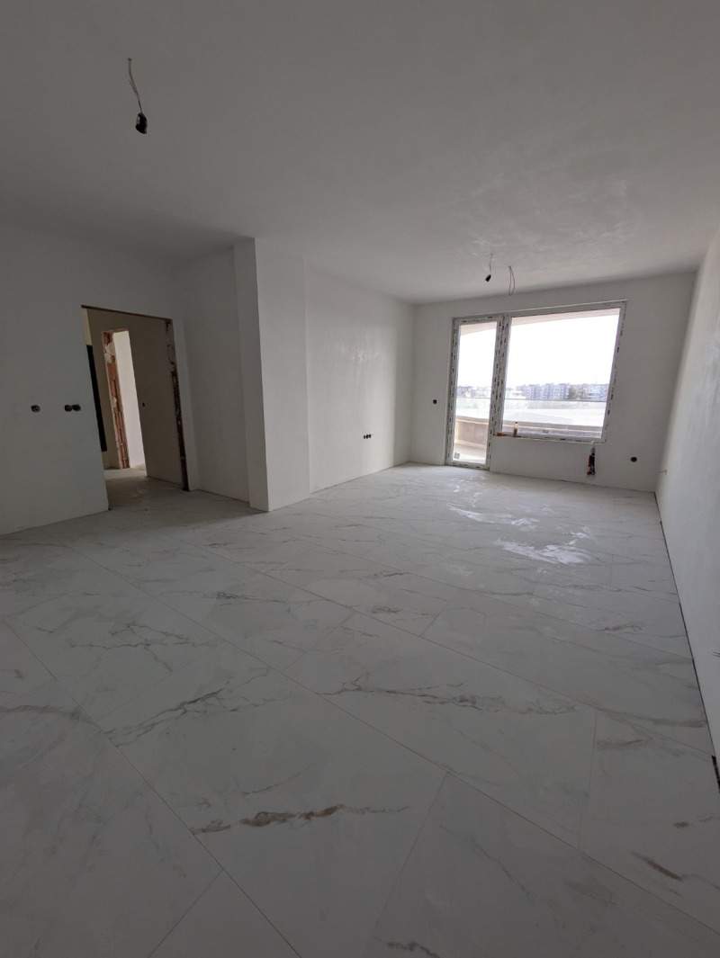 Продава  3-стаен град Бургас , Славейков , 120 кв.м | 84732346